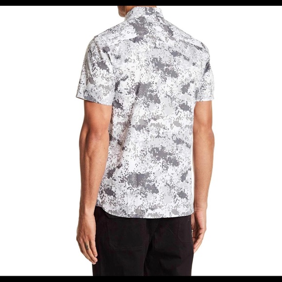 🔴SOLD 🔴TAVIK Bexley Fit Short Sleeve Shirt - Picture 3 of 4